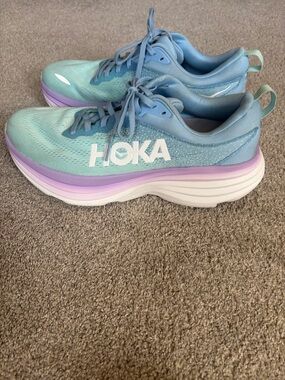 Hoka Bondi 8 Sneakers